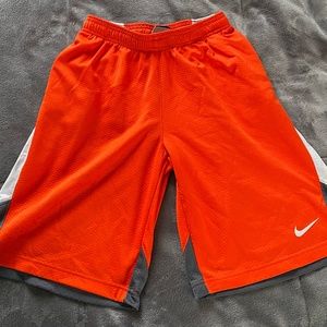 Nike Shorts Size: Youth Medium